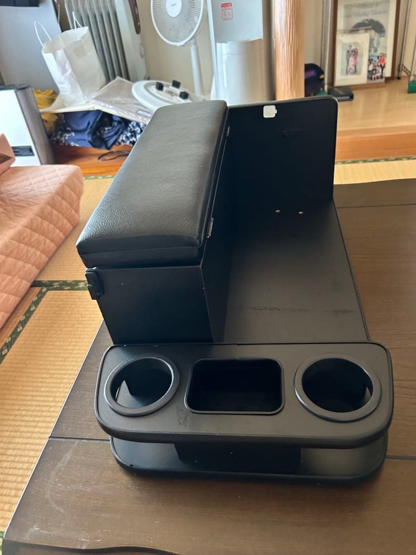 ハイエースセンターコンソール　お値下げ