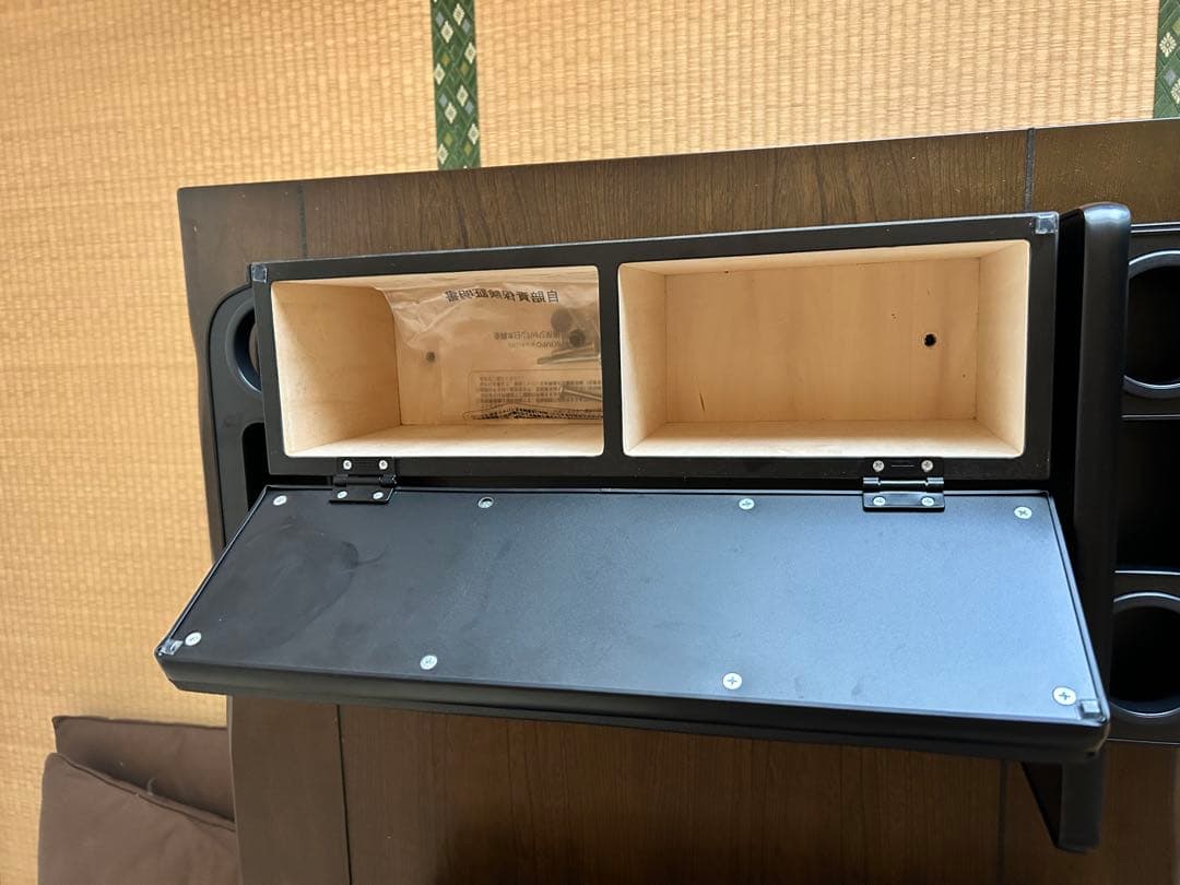 ハイエースセンターコンソール　お値下げ