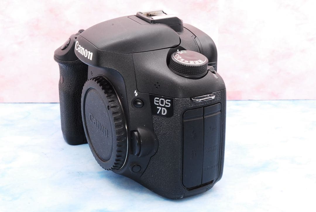 キャノン EOS 7D★手ぶれ補正標準＆超望遠★一眼レフカメラ★本格撮影！