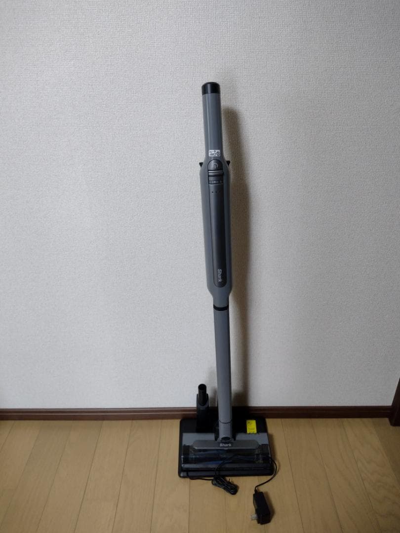 シャーク★コードレスクリーナー★CS100JGR★バッテリーの状態良好★2