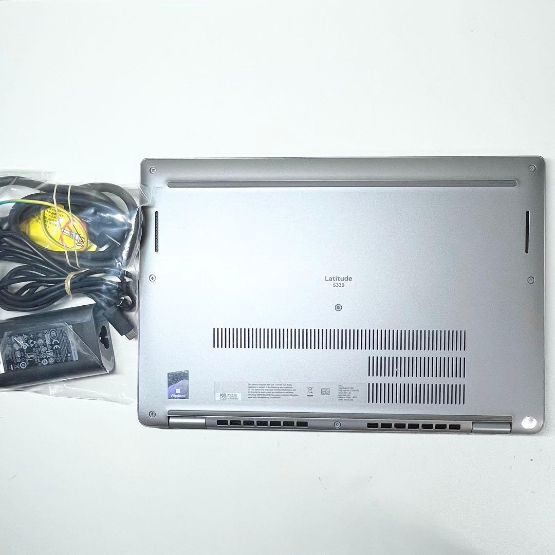 【美品】Latitude 13 5330 16GB i5 2022年 12世代