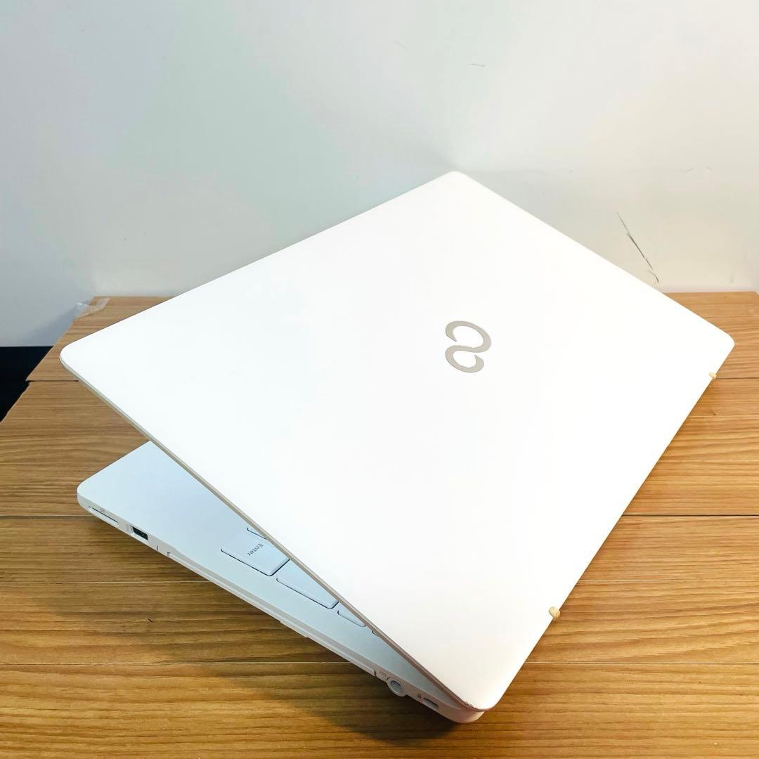 設定済みすぐ使えるホワイトノートSSD256ギガカメラWin11オフィスDVD