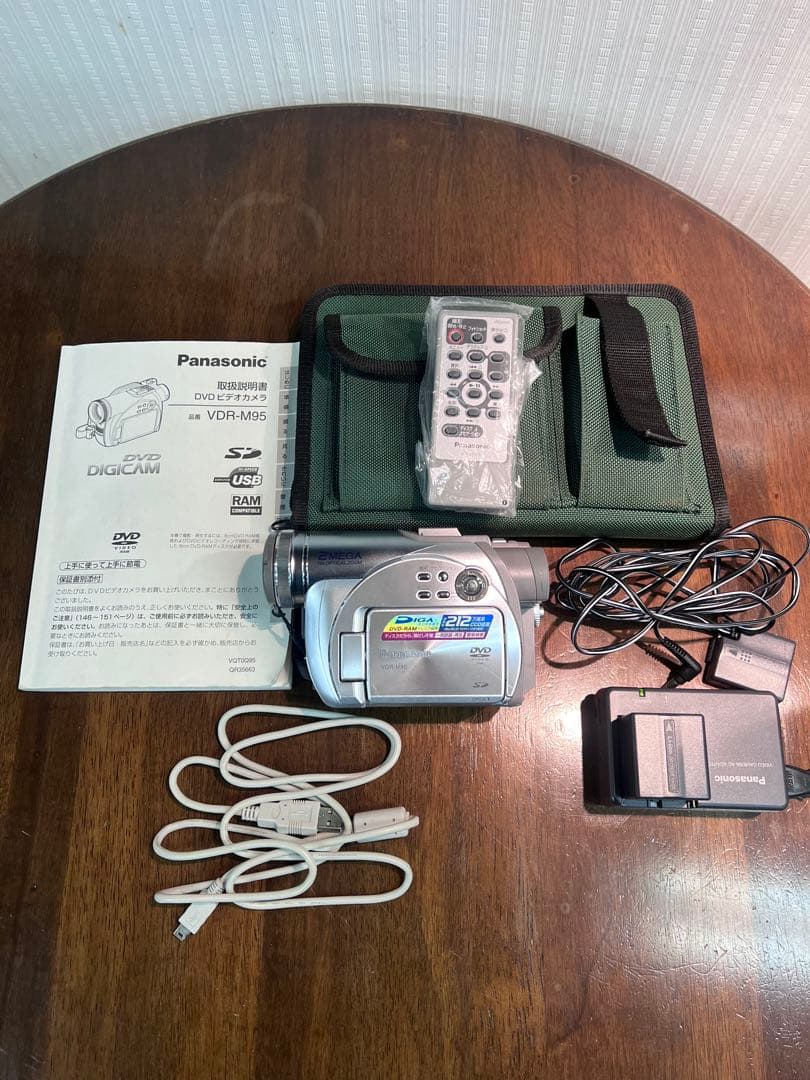ビデオカメラ Panasonic VDR-M95