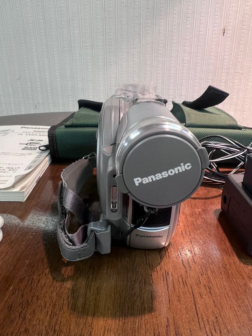 ビデオカメラ Panasonic VDR-M95