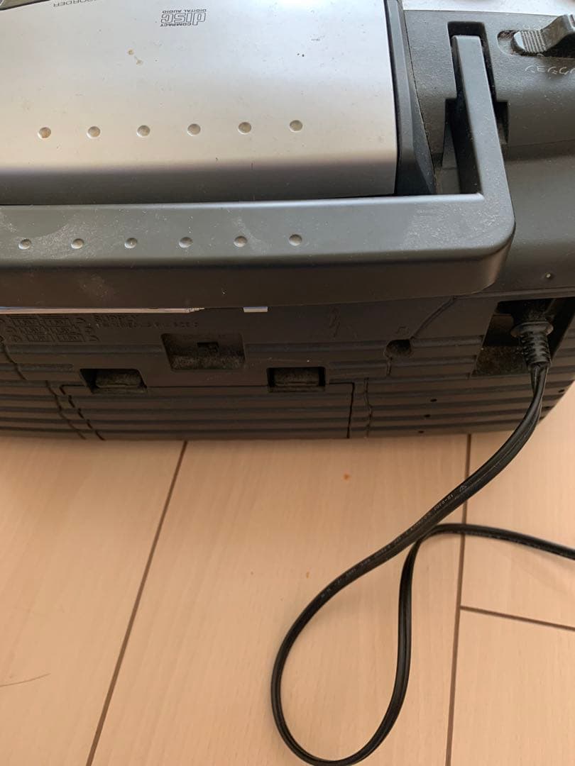 処分！価格交渉気軽にどうぞ！aiwa CSD-ES217 ラジカセ