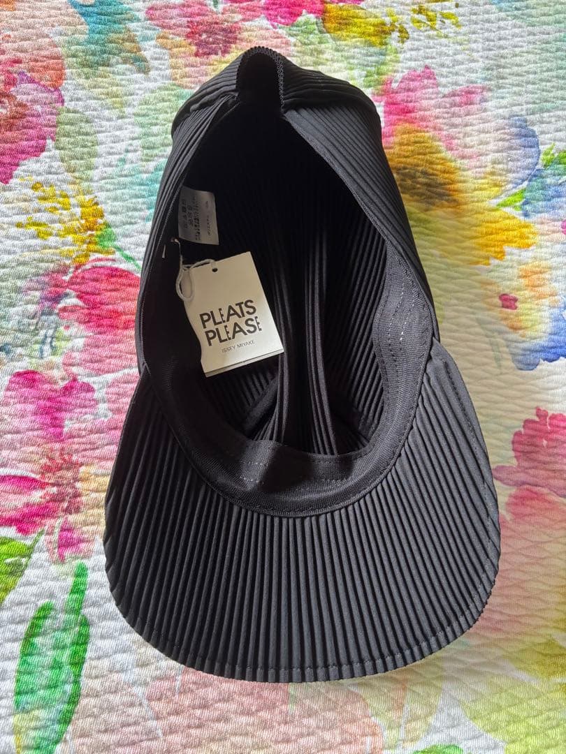 PLEATS PLEASE ISSEY MIYAKE CAP黒　未使用