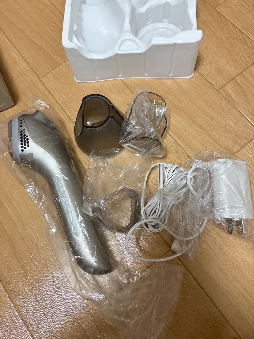 o*s様 Panasonic イオン美顔器 EH-ST0A-N