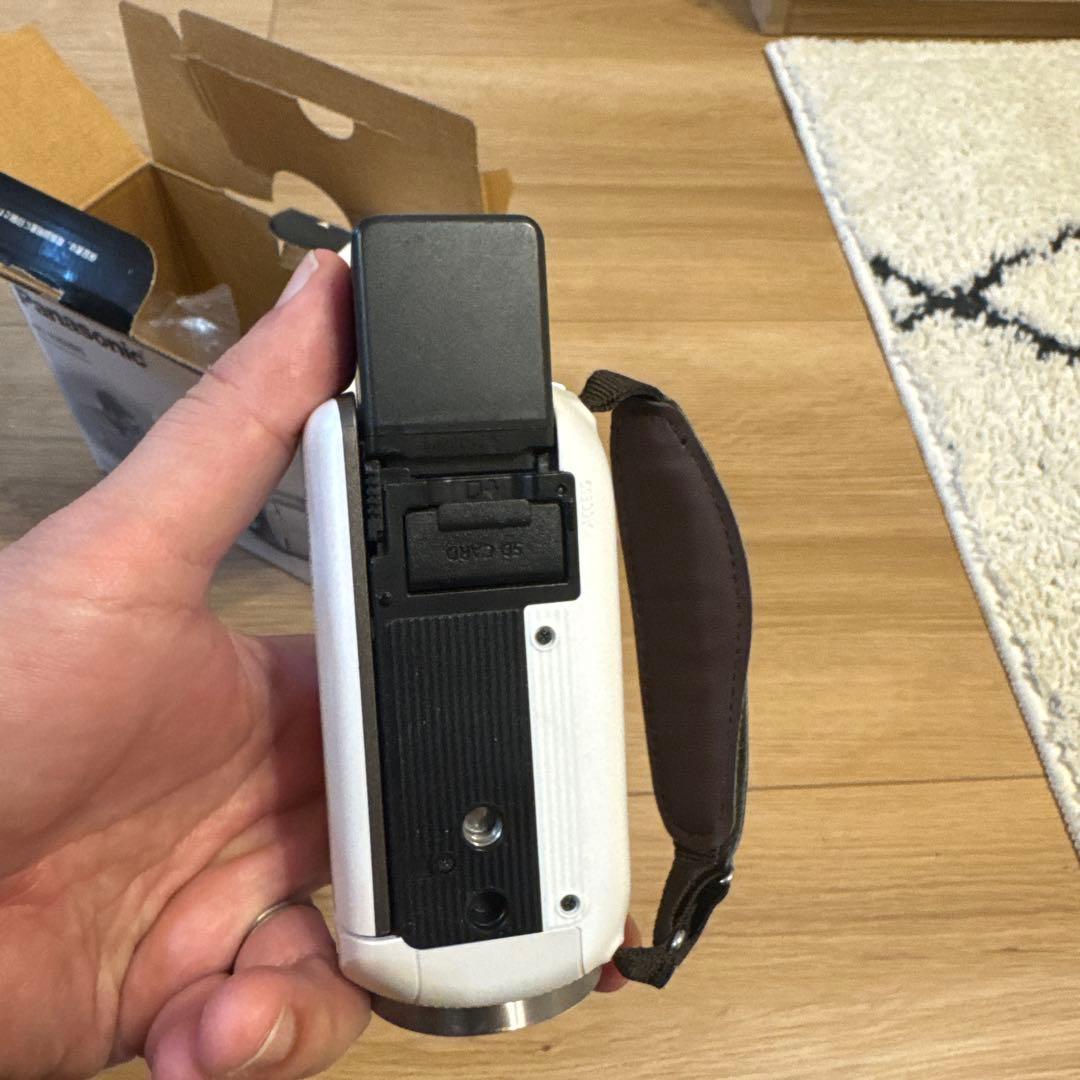 ビデオカメラ panasonic HC-V360MS