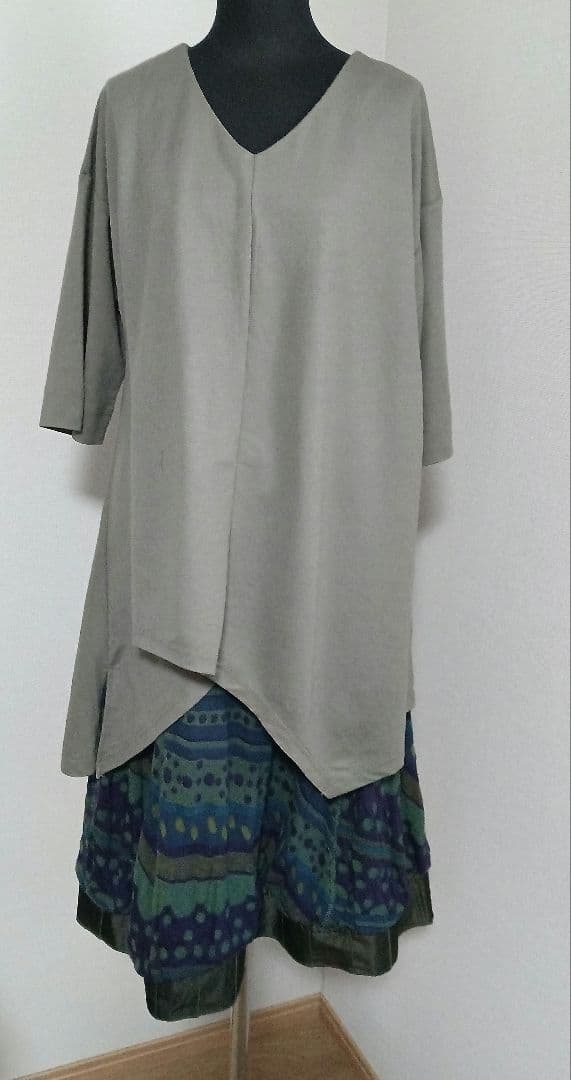 三点　エイココンドウ　ロングスカート/ニコル　イレヘムトップス/カーキジャケット