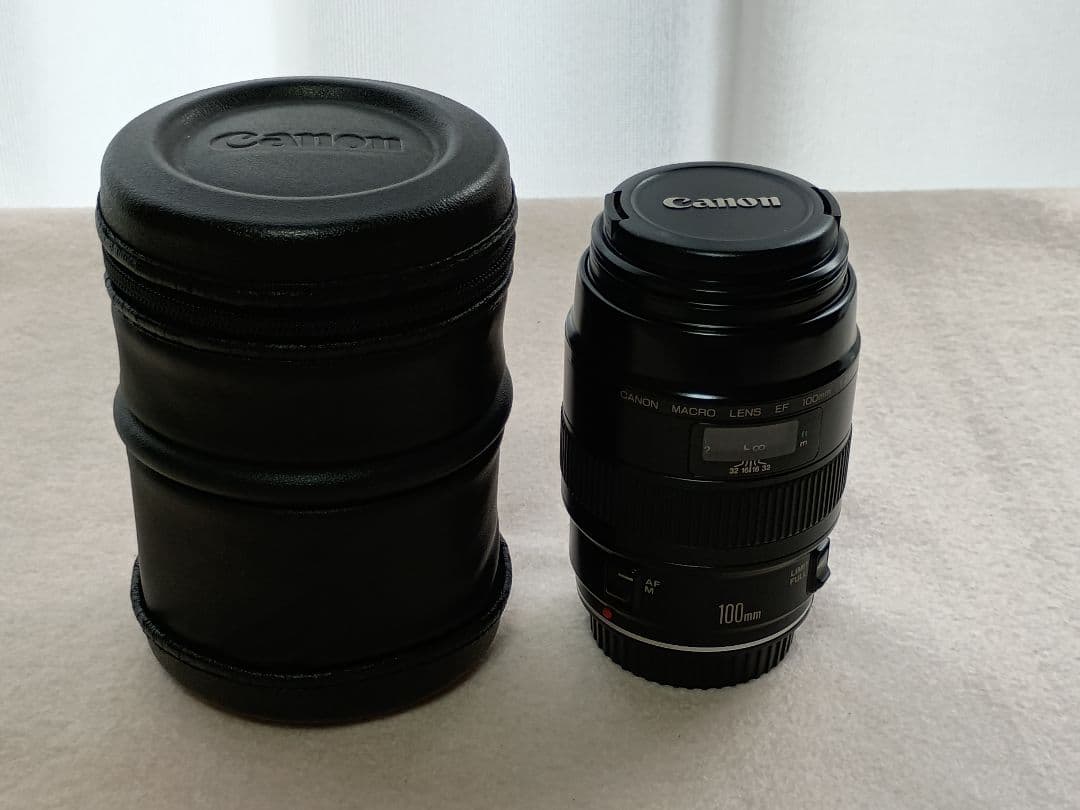 Canon キャノン EF 100mm F2.8 マクロレンズ　ケース付き