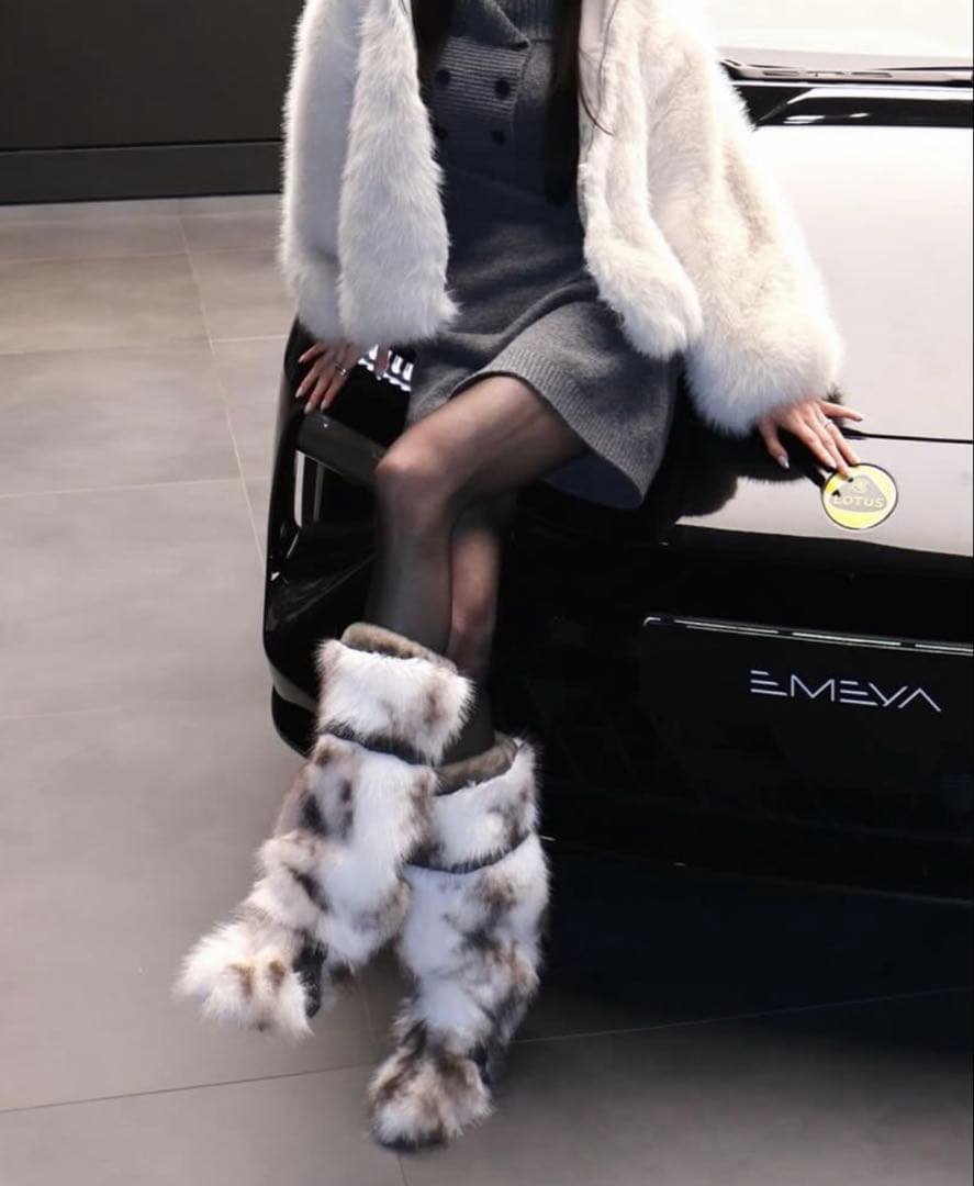 YELLO♡SUGAR GLIDER MULES & LEG WARMERS