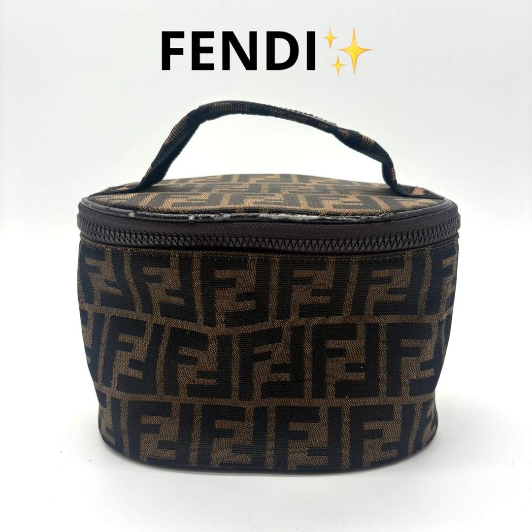 FENDI フェンディ バニティバッグ 化粧ポーチ ズッカ レザーレディース