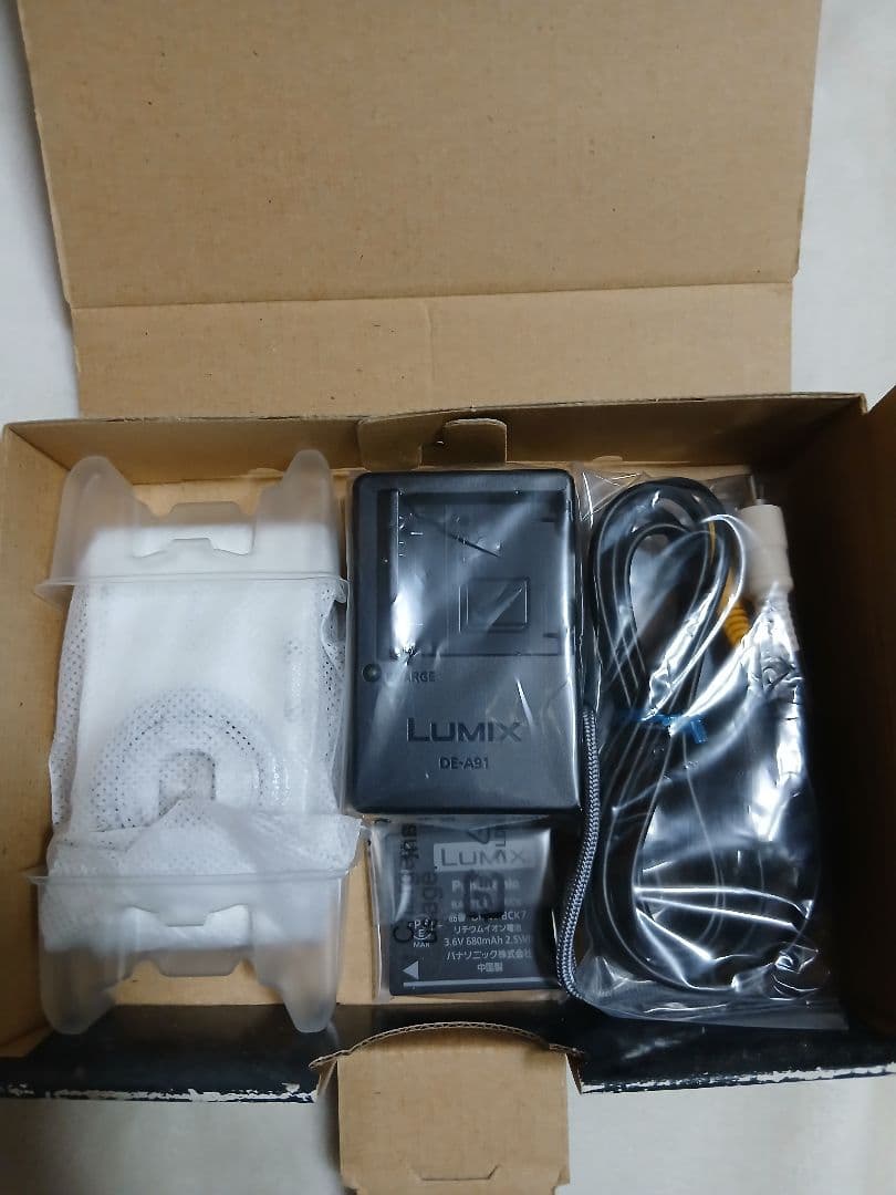 LUMIX FX77 コンパクトデジタルカメラ