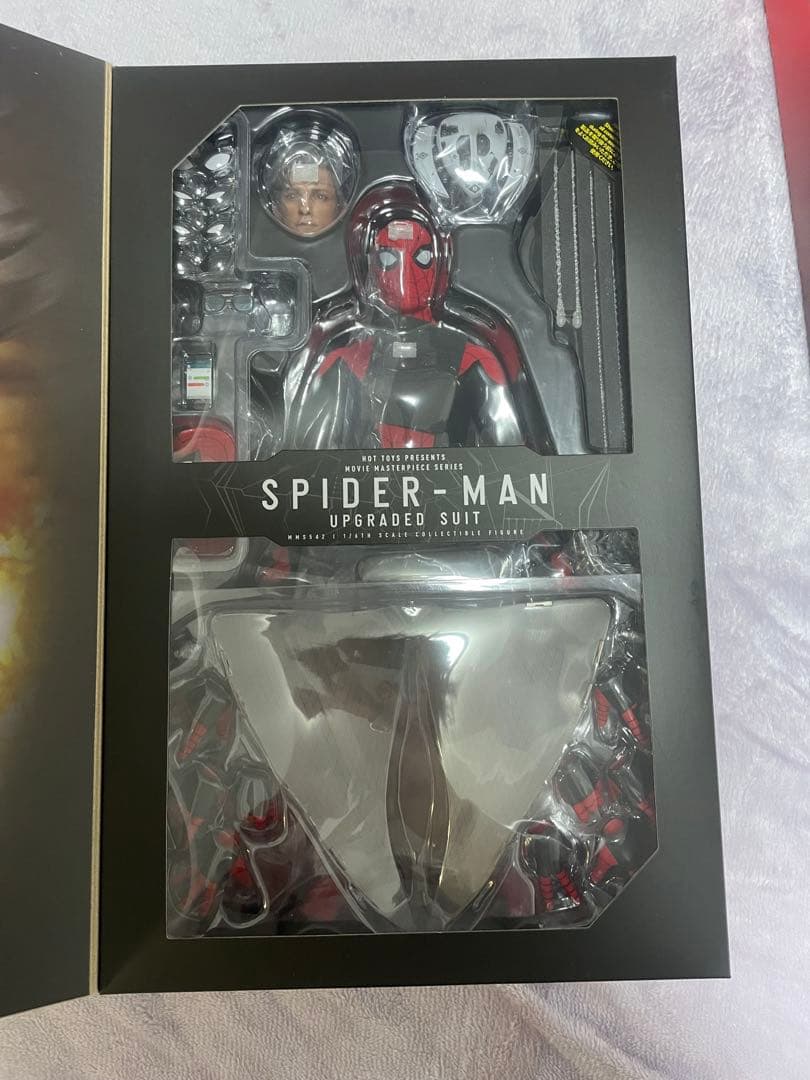 スパイダーマン　アップグレードスーツ　Hot toys ムービーマスターピース