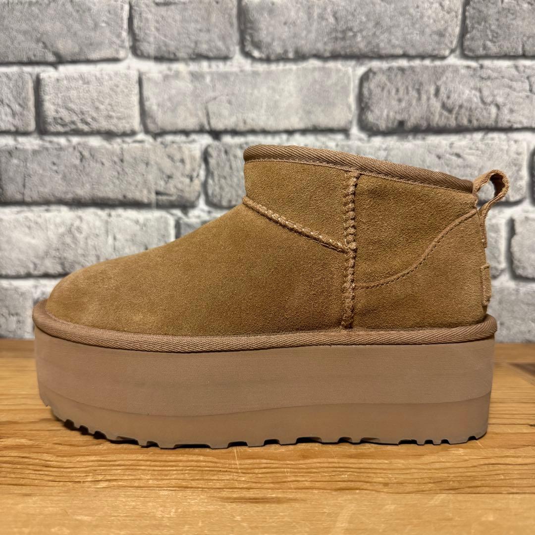 靴 UGG W CLASSIC ULTRA MINI PLATFORM 22cm