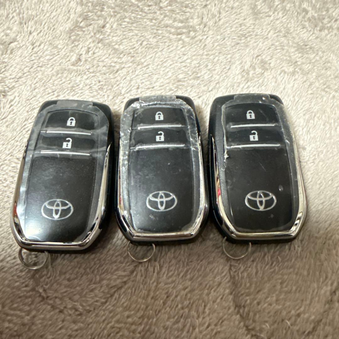 TOYOTA ハイラックス　3個セット スマートキー　トヨタ