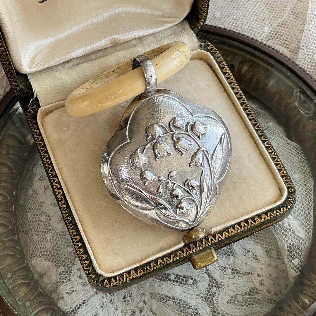 フランスアンティーク　シルバー　銀製　すずらん　ラトル　ガラガラ