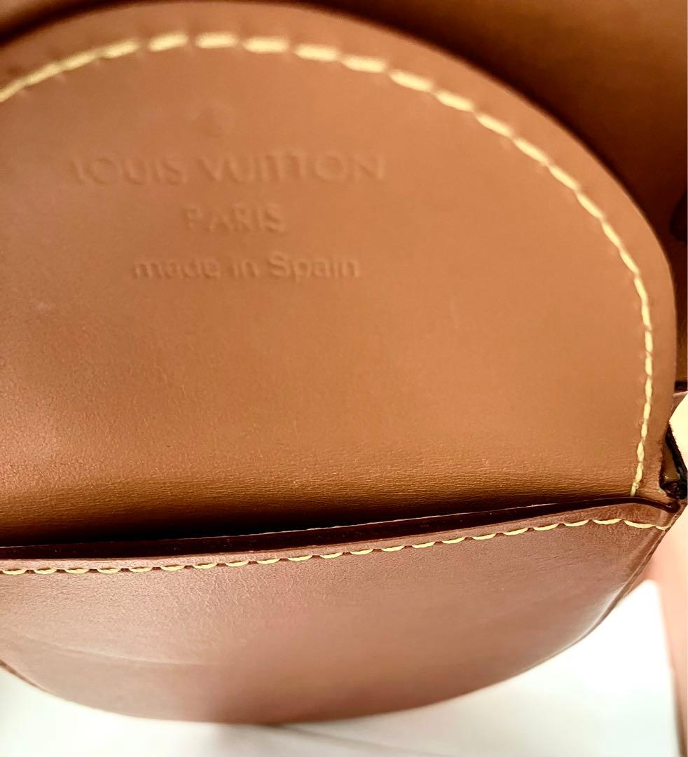 ルイヴィトン　ノマド　ケース