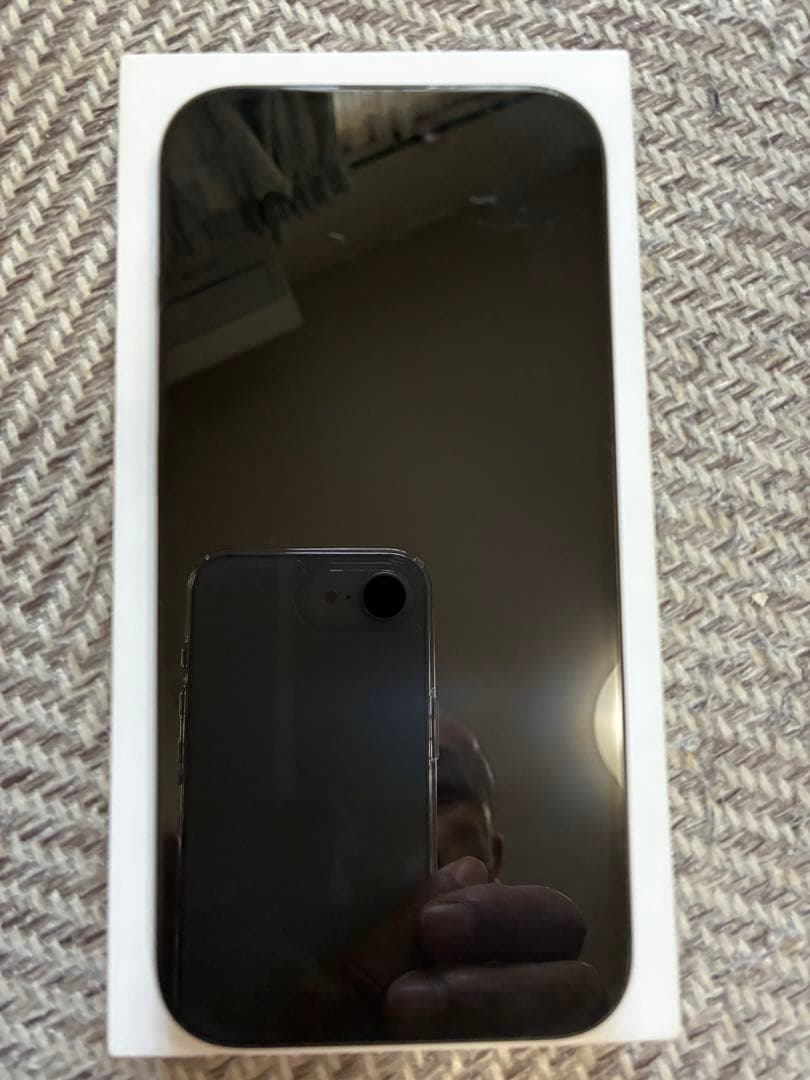 Apple iPhone 15 ブラック 本体　SIMフリー