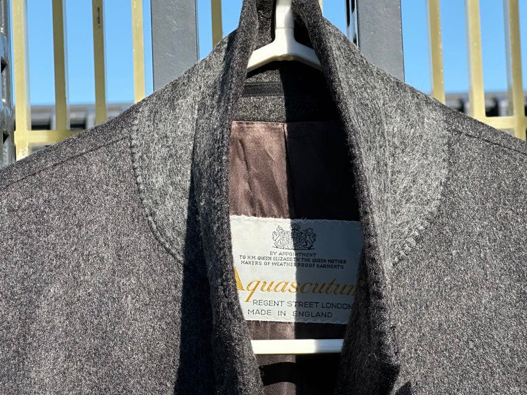 Aquascutumアクアスキュータムのチェスターコート