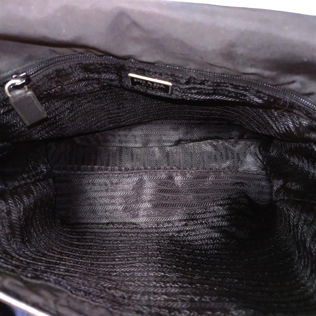 プラダ メッセンジャーバッグ A4収納 三角ロゴ ブラック 斜め掛け ナイロン