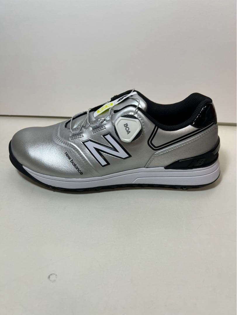 New Balance ゴルフシューズ ボアシステム シルバー