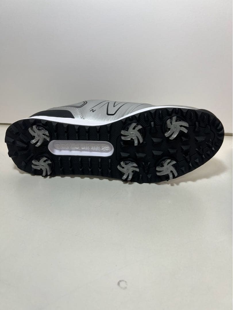New Balance ゴルフシューズ ボアシステム シルバー
