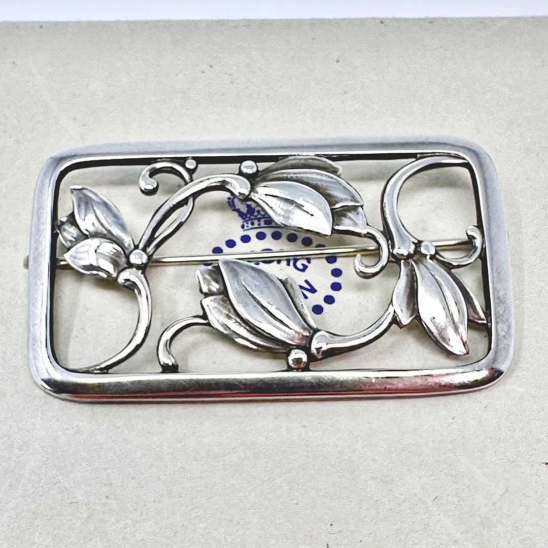   295 シルバー　ブローチ　フラワー　925