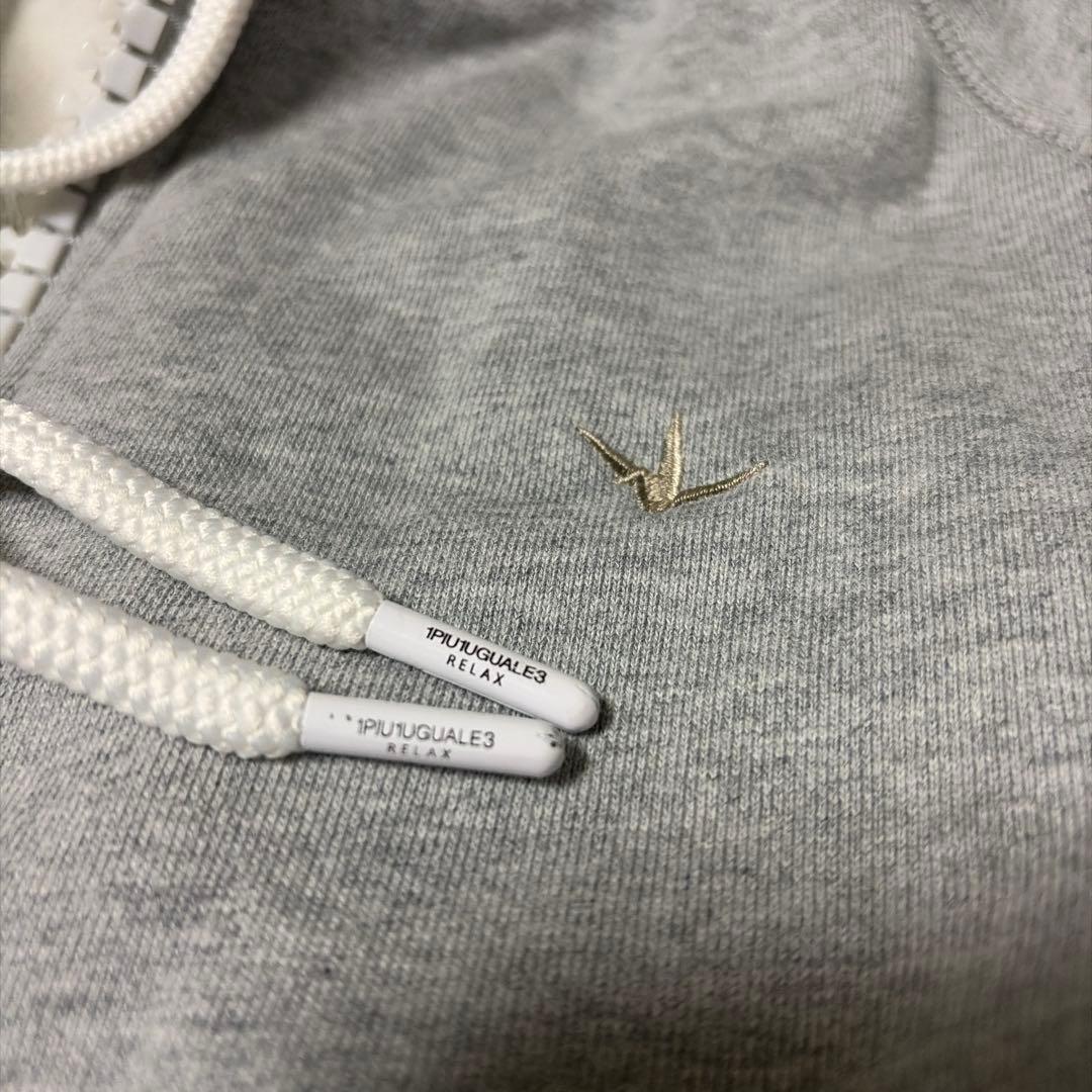 1PIU1UGUAALE3 パーカー