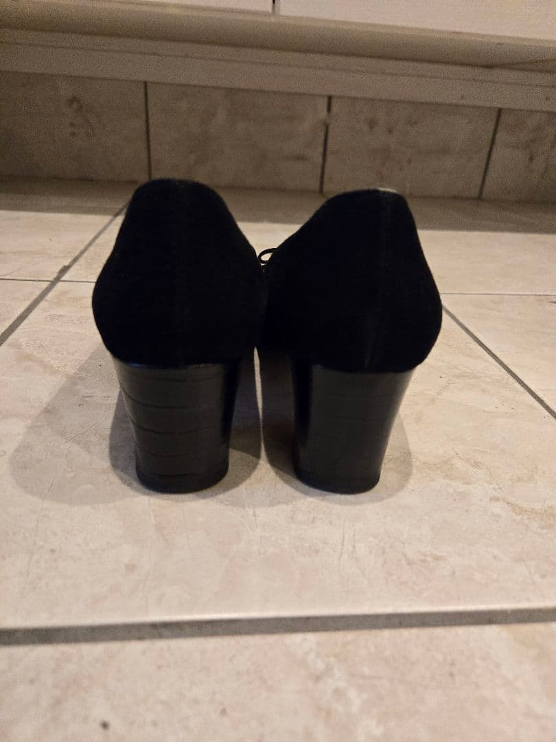 J*y様 Ferragamo ブラック パンプス リボン付き　24㎝