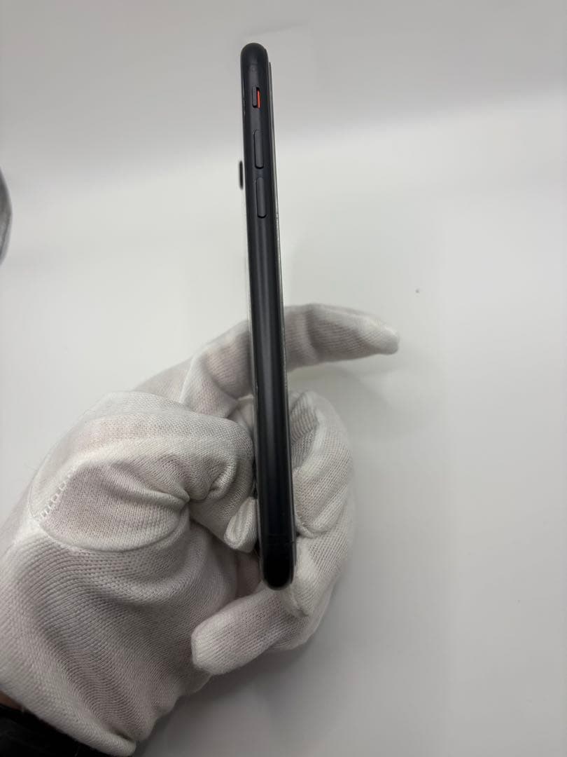 iPhone SE2 128GB ブラック