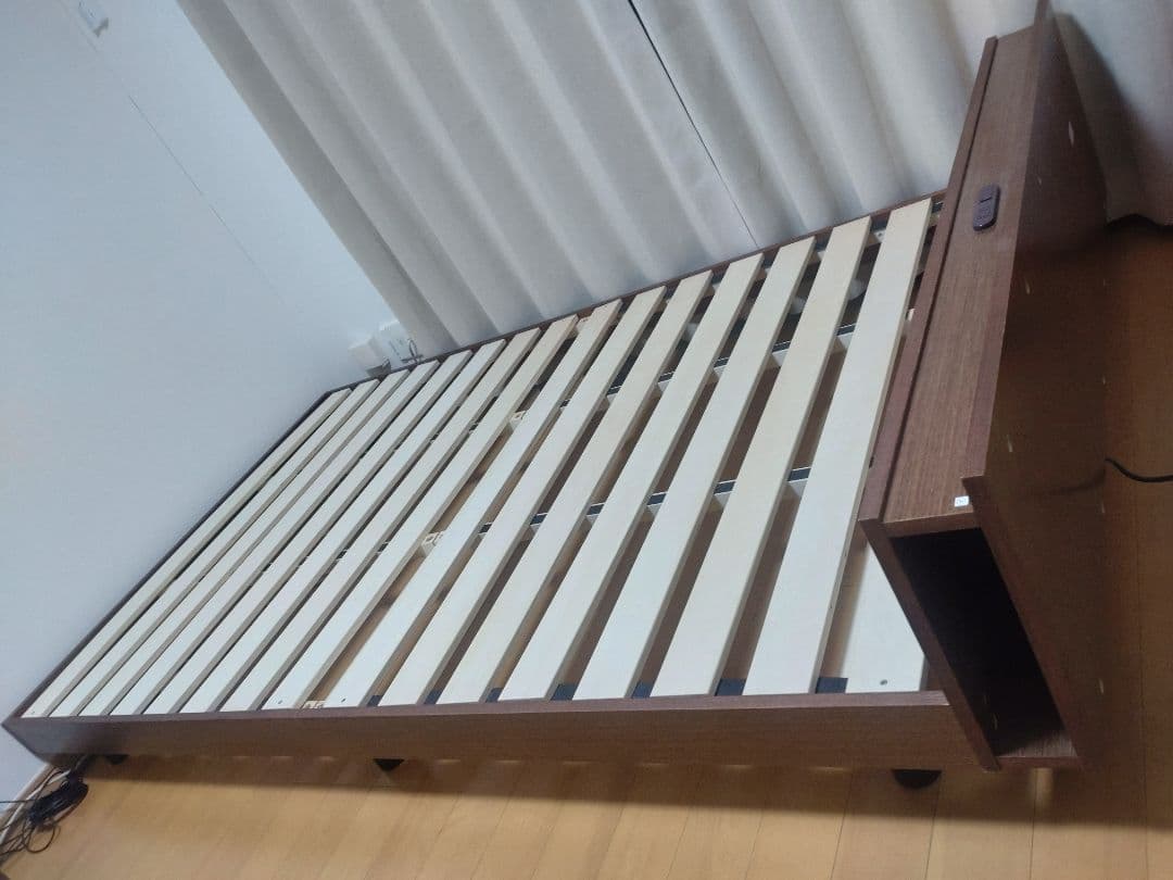 セミダブル ベッドフレーム コンセント付（アイリスオーヤマ）