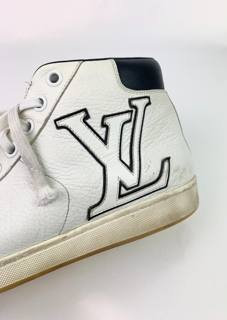 ルイヴィトン ハイカットスニーカー LVロゴ ホワイト