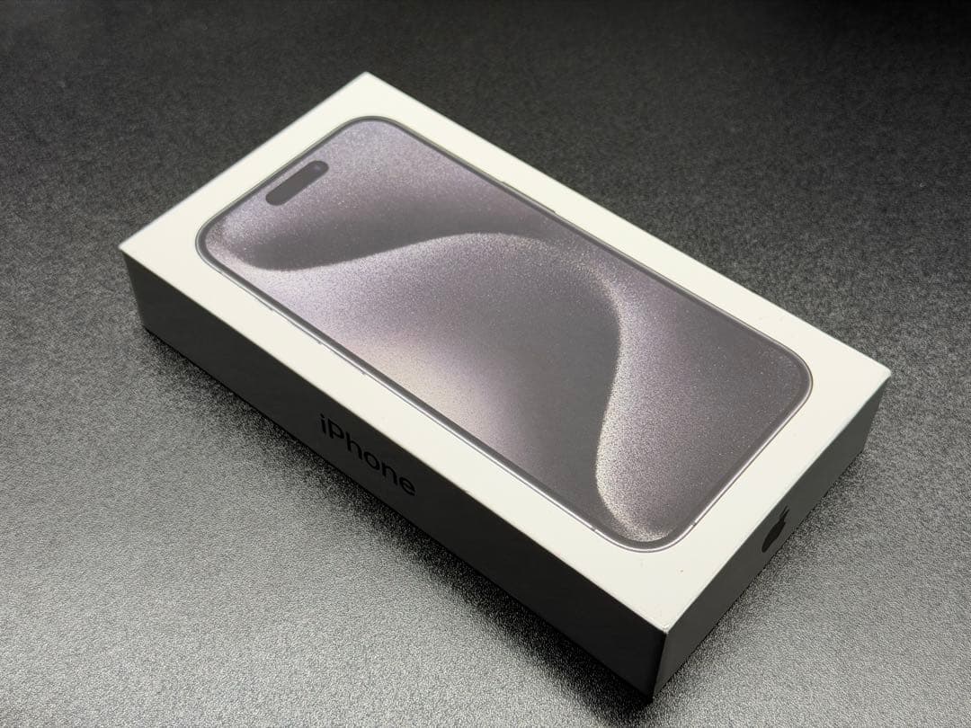 iPhone 15 Pro 128GB ブラックチタニウム バッテリー87%