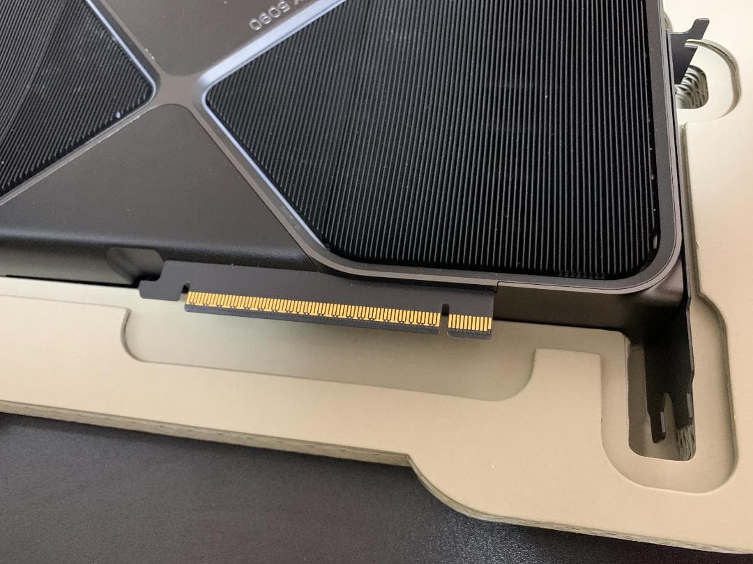 岩*田様 NVIDIA RTX 5090 Founders Editon