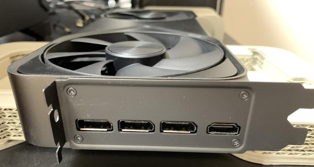 岩*田様 NVIDIA RTX 5090 Founders Editon