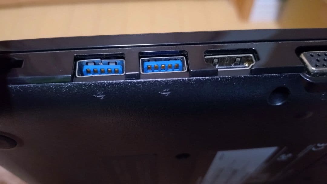 東芝　DynaBook　B65/M　8世代 i7　メモリ8GB　SSD128GB