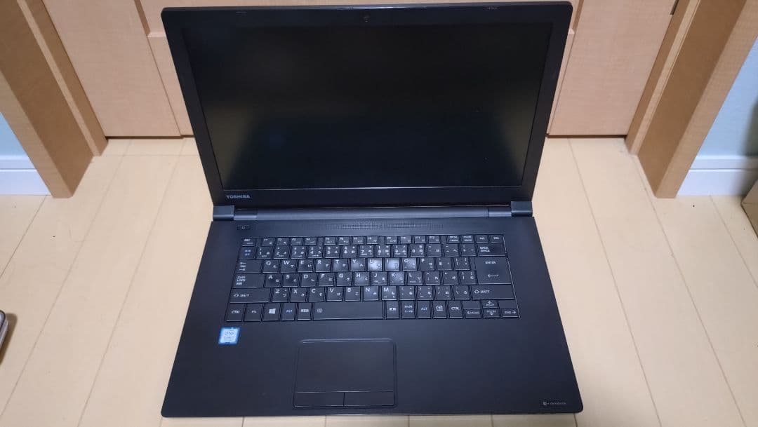 東芝　DynaBook　B65/M　8世代 i7　メモリ8GB　SSD128GB