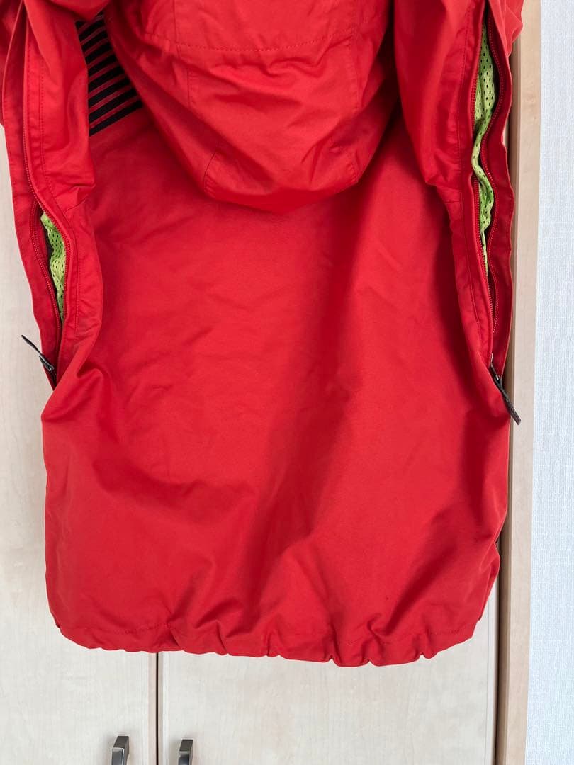 VOLCOM★赤、黒 スノーボードウエアーS子供用 上下セット