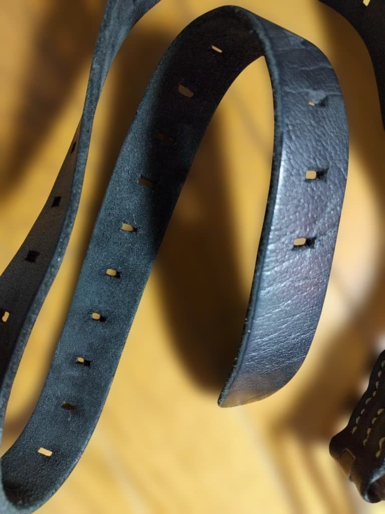 黒レザー ベルト メタルバックル アタッチメント