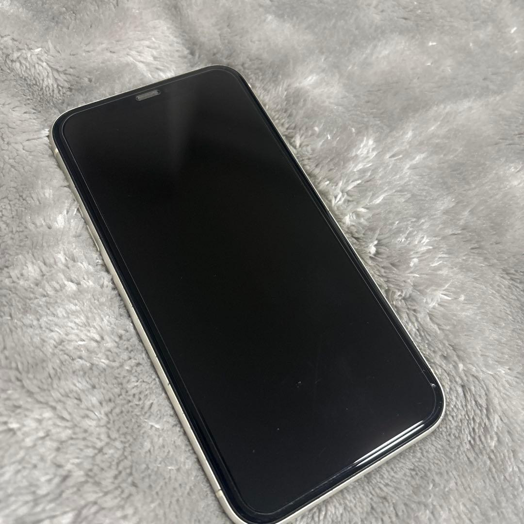 Apple iPhone 11 ホワイト SIMフリー