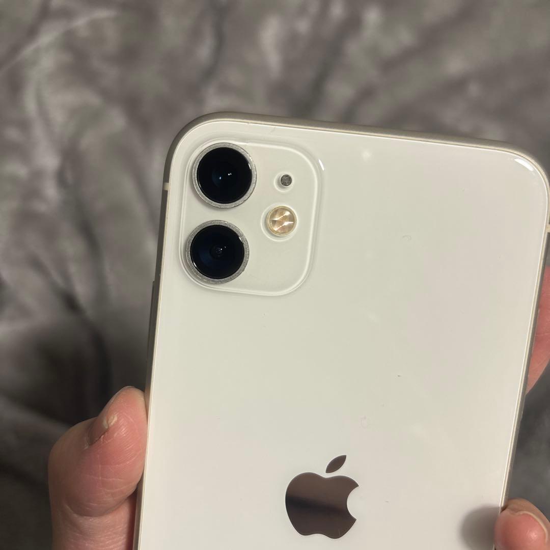 Apple iPhone 11 ホワイト SIMフリー