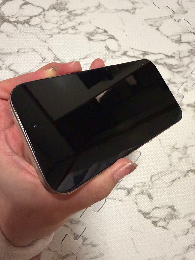 iPhone 16 Pro 本体 256GB デザートチタニウム