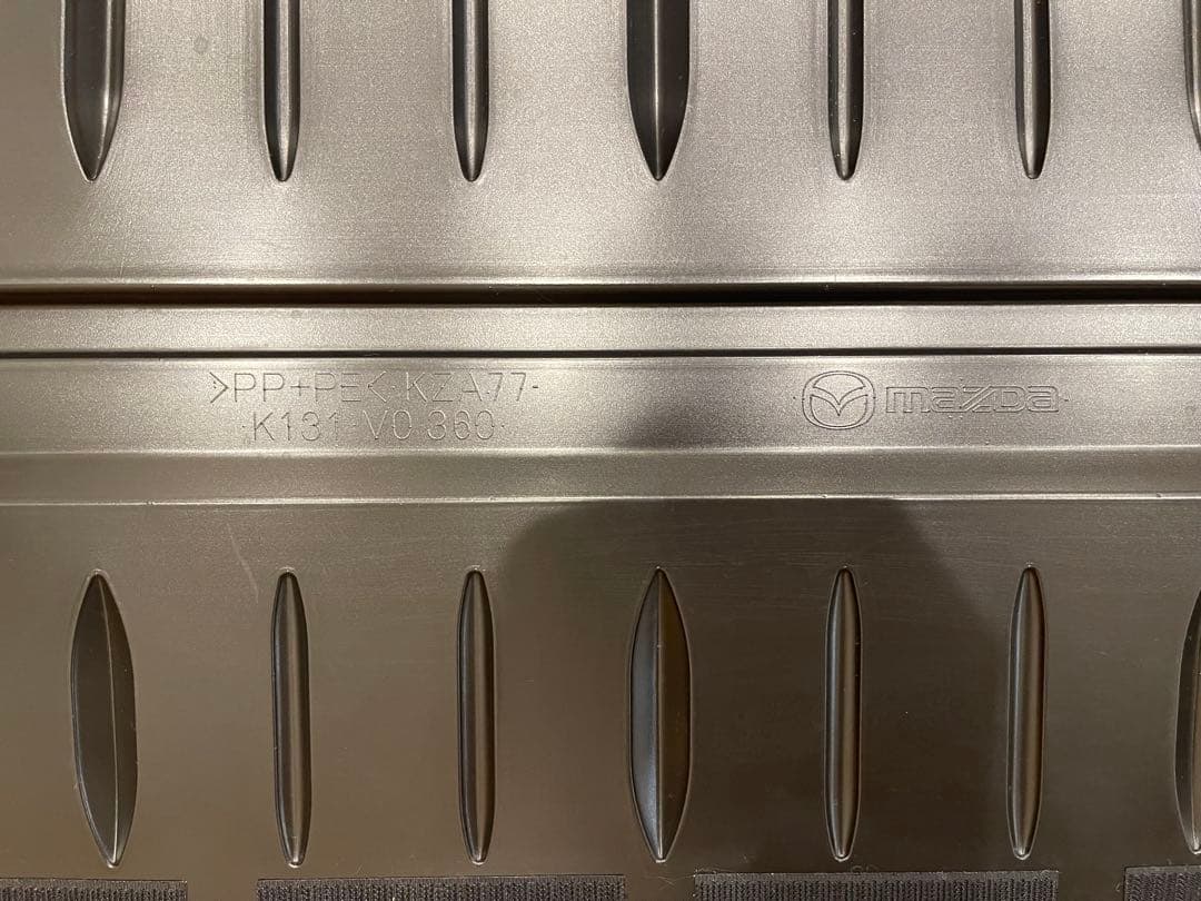 cx-8 純正ラゲッジトレイ(ハード)