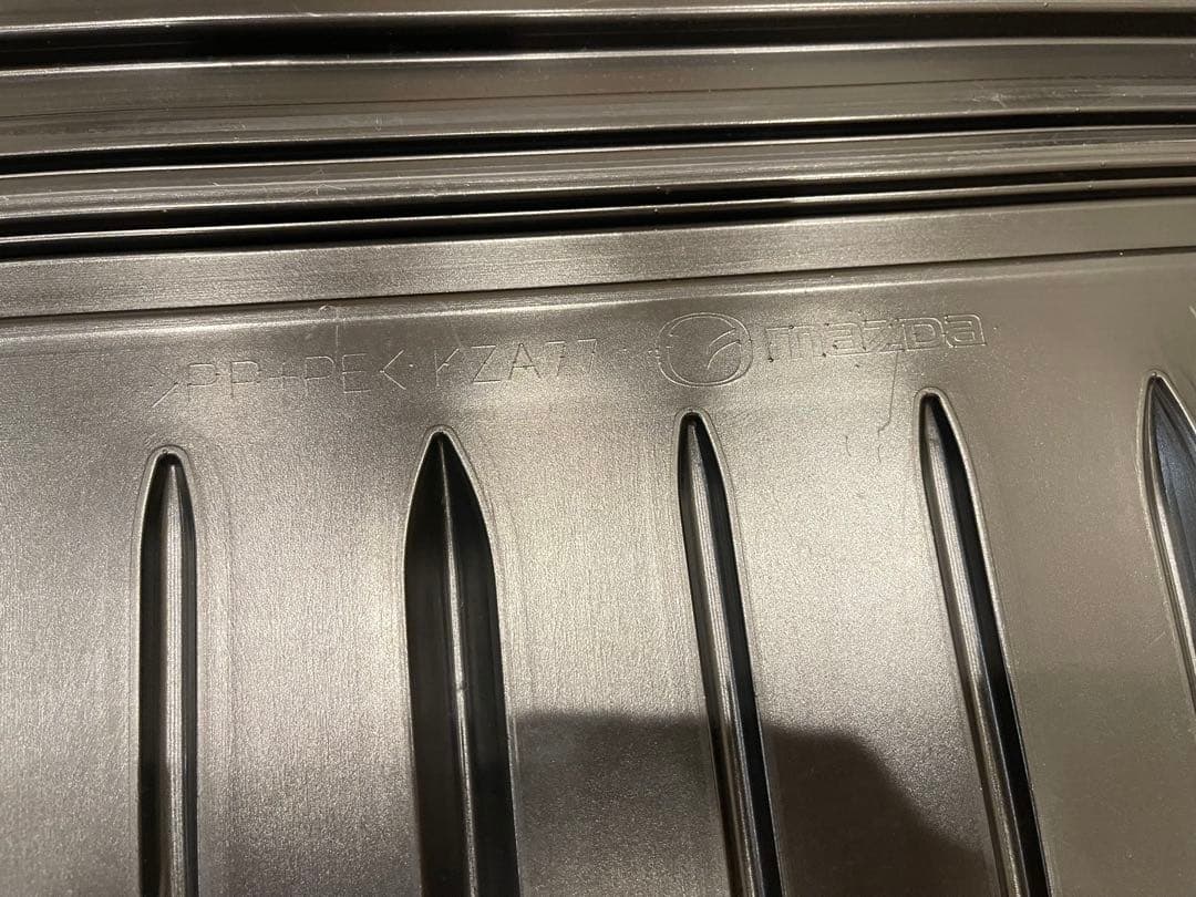 cx-8 純正ラゲッジトレイ(ハード)