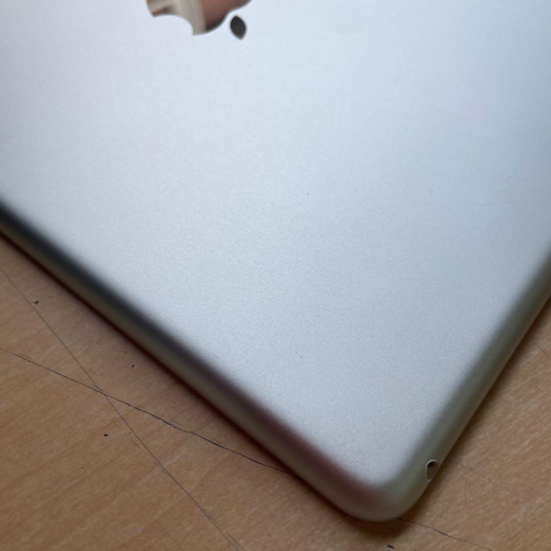iPad 第6世代　A1893　Wi-Fiモデル　シルバー　32GB 美品#4