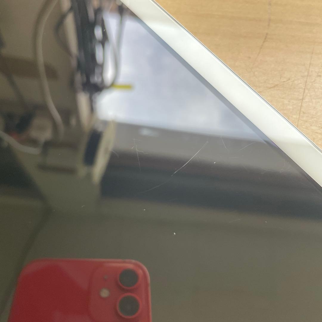 iPad 第6世代　A1893　Wi-Fiモデル　シルバー　32GB 美品#4