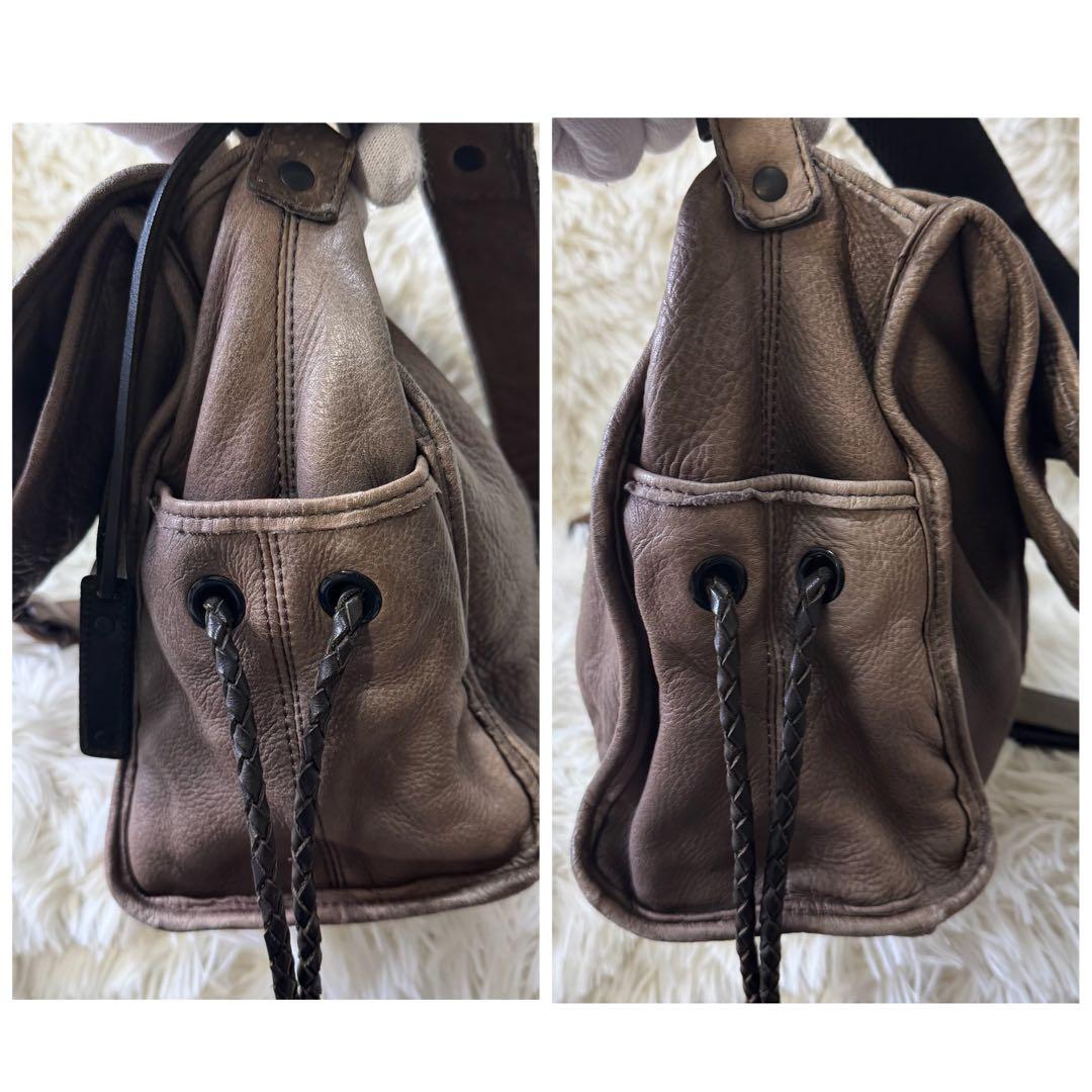 ZER 本革レザー　ショルダーバッグ 三層式