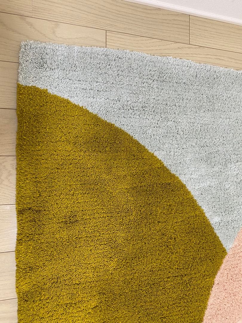 美品　unico アクリルラグ PLATTA(プラッタ) 140×200