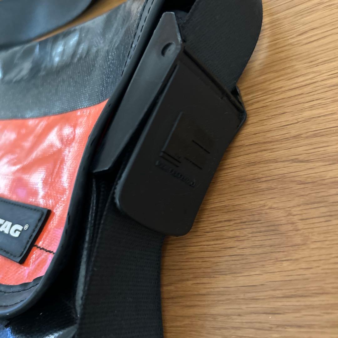 FREITAG メッセンジャーバッグ 黒/オレンジ